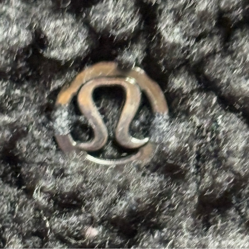 Lululemon Textured Fleece 1/2 Zip - Picture 6 of 7